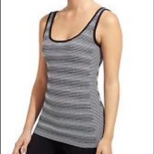 Like new!! Athleta tank