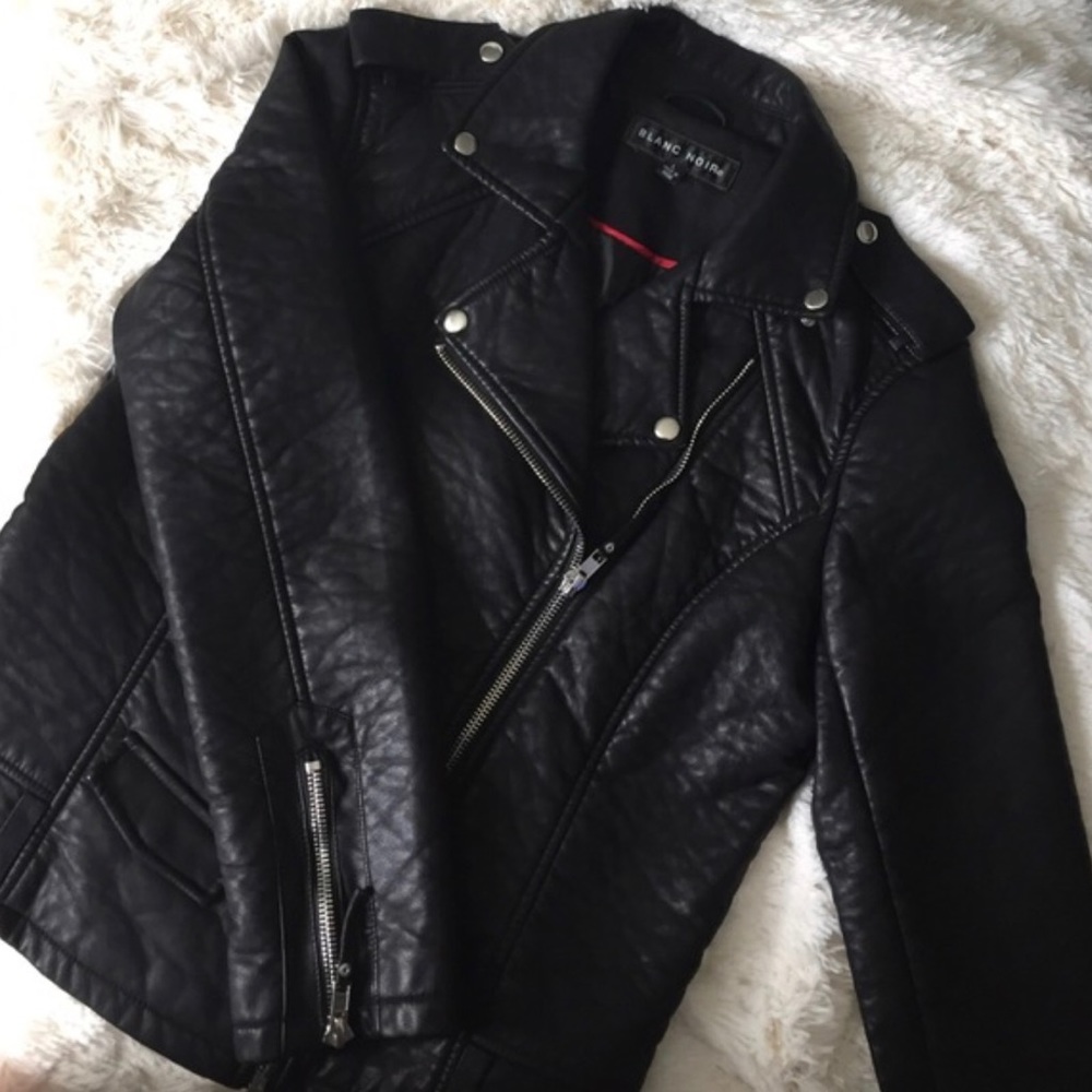 SOLD! Stylish leather moto (biker) jacket. Size L.