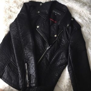SOLD! Stylish leather moto (biker) jacket. Size L.