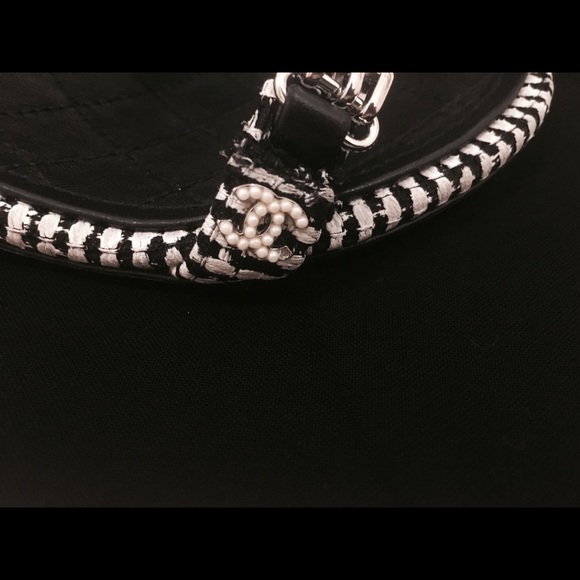 NIB Chanel 16P Tweed Ankle Trap Black white 34.5 - Picture 3 of 6