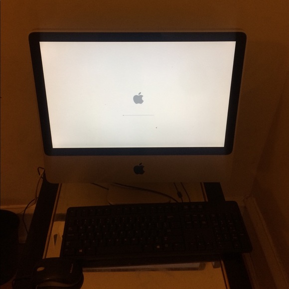 Apple Computer - Picture 2 of 2