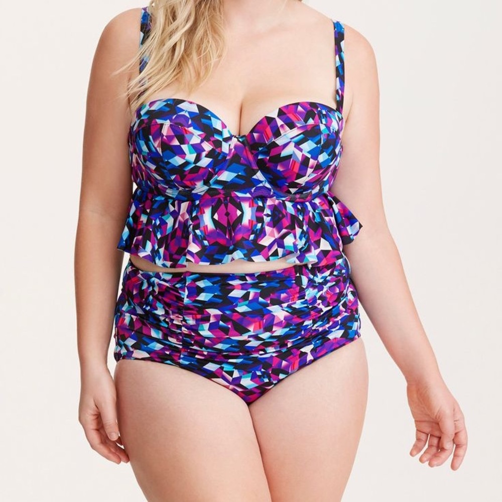 BNWT Torrid Geo Print Peplum Bikini Size 2 (18-20)
