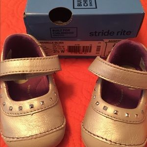 Silver stride rite! Soft motion
