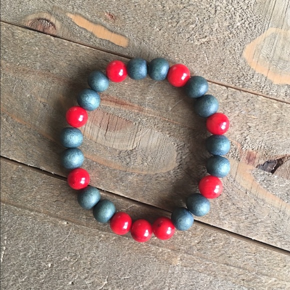 Natural Red Coral and Wood Bead Bracelet - Picture 2 of 4
