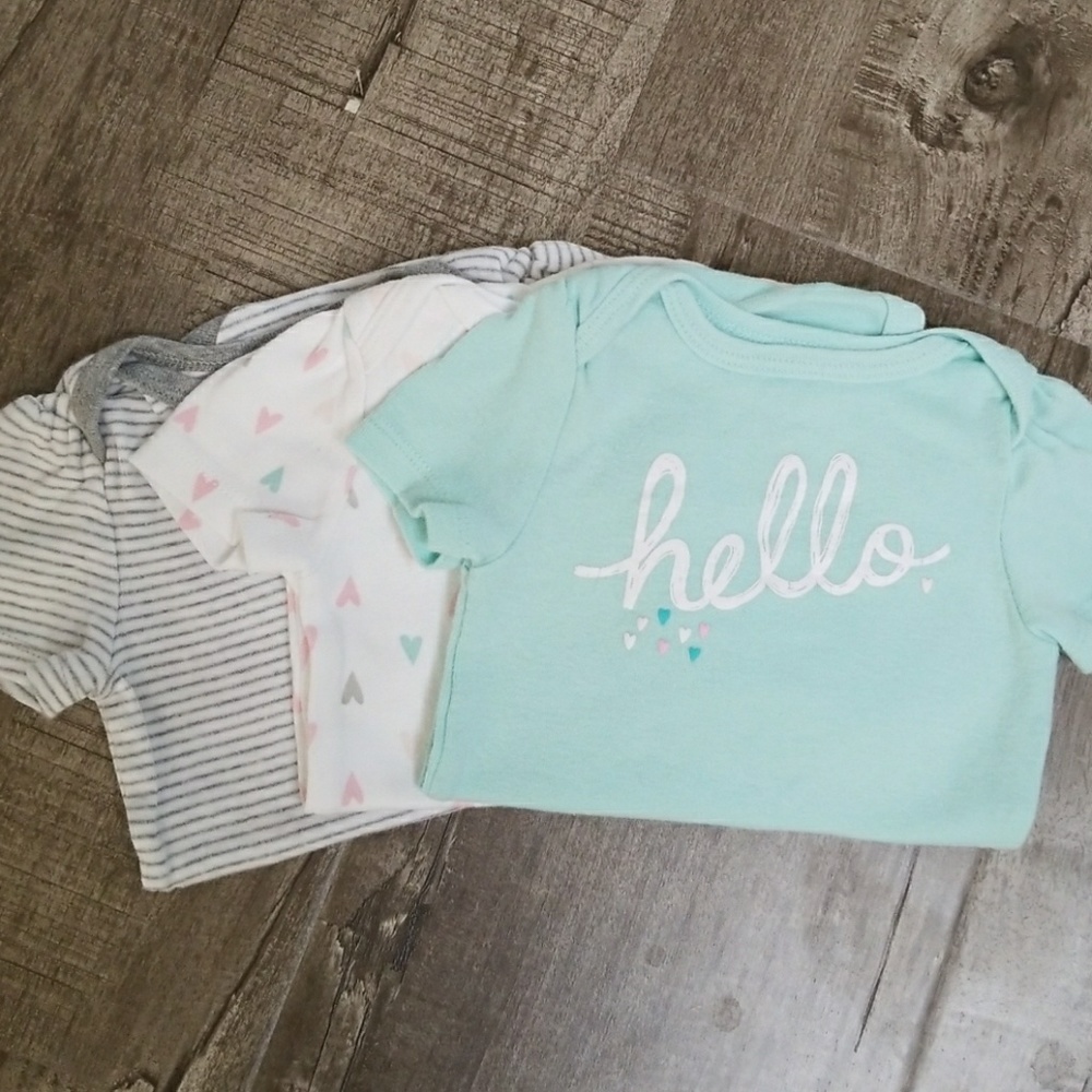 Baby girl 3 piece onsie set. 6/9 month
