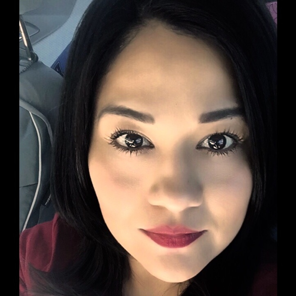 Meet your Posher, Yolanda