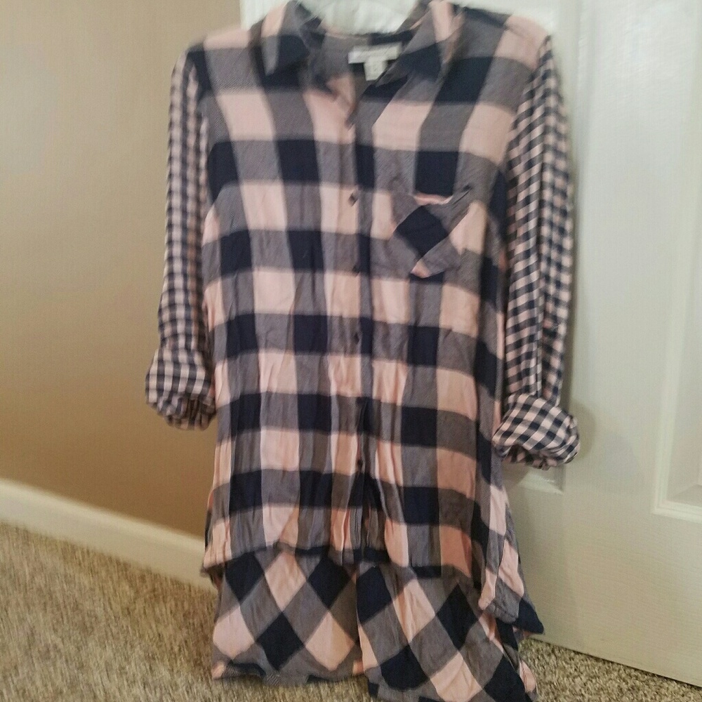 Motherhood maternity shirt plaid button up
