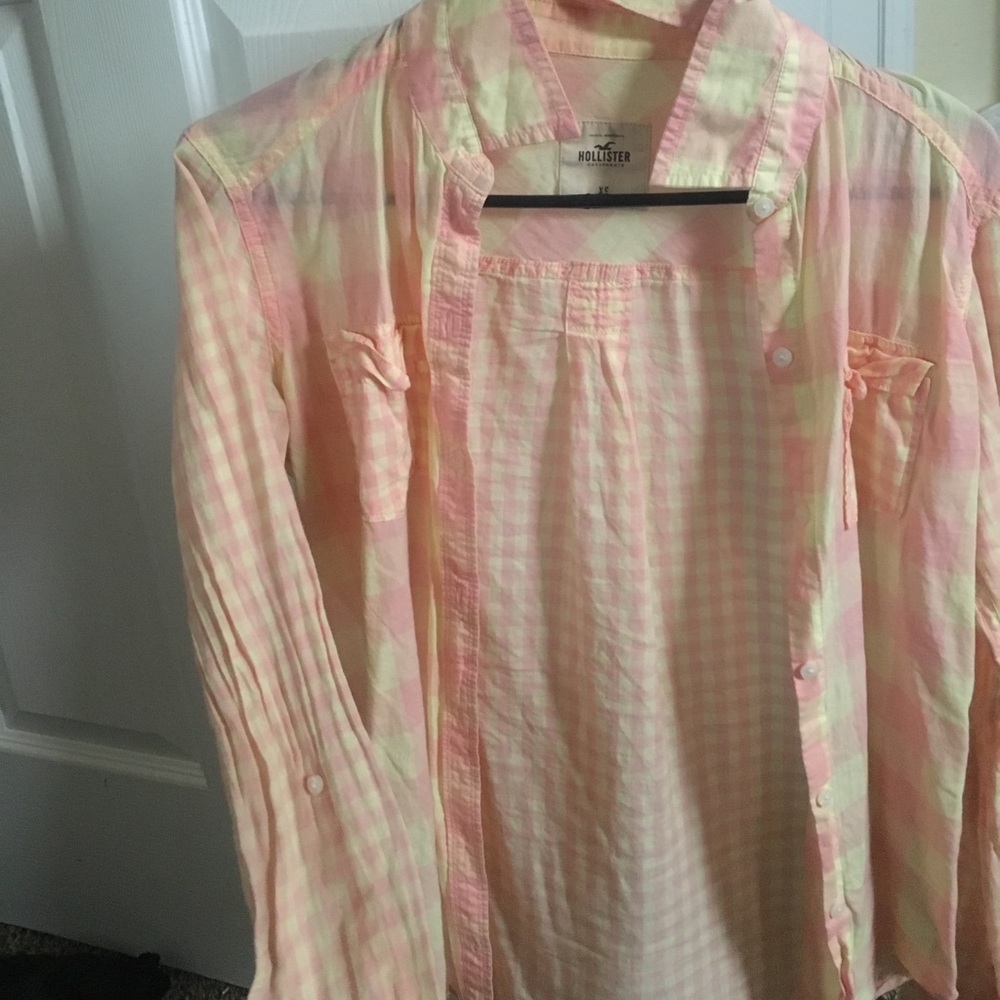 Hollister peach and yellow button up shirt plaid