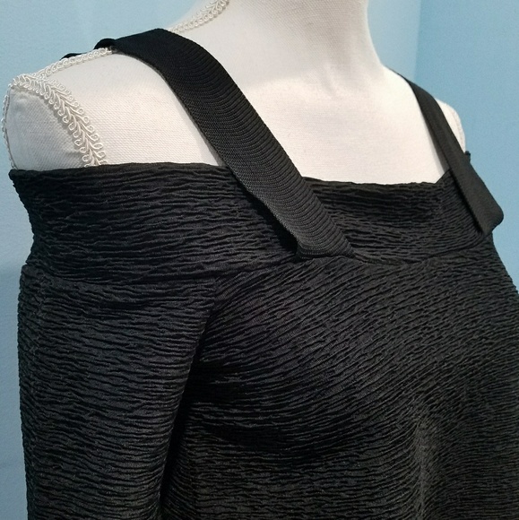 NWT ZARA black cold shoulder texture top - Picture 3 of 3