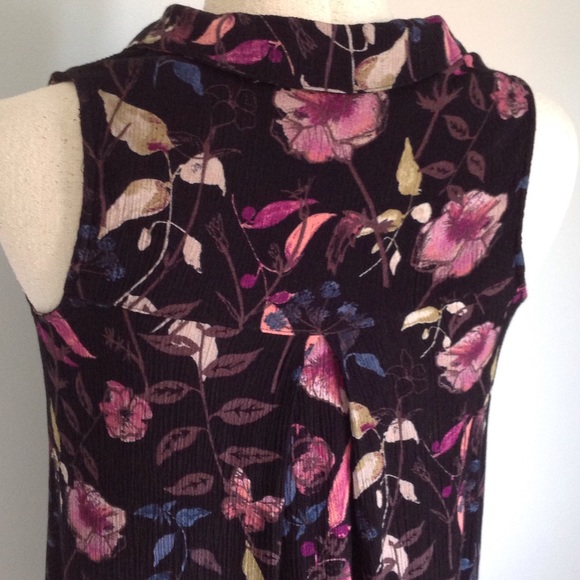 BOGO‼️Pretty v neck dress. Excellent condition - Picture 4 of 6