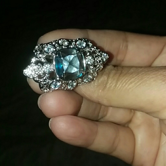 Ring - Picture 2 of 3