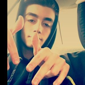 Meet your Posher, Zach