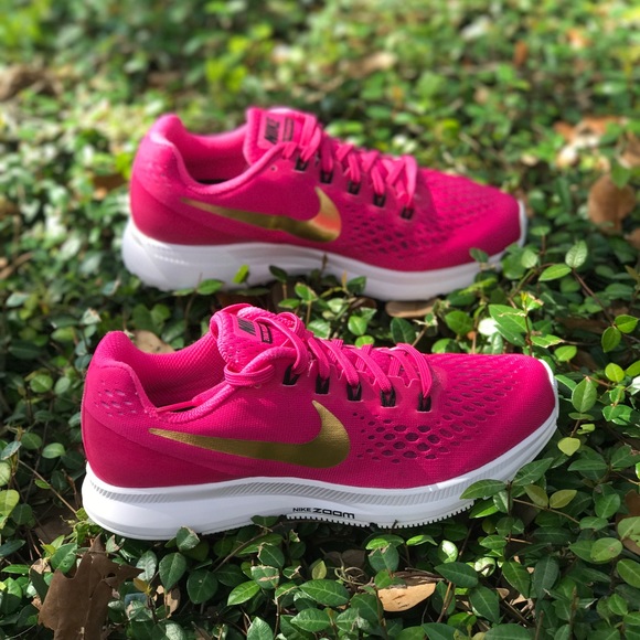 NWT Nike ID Air Zoom Pegasus 34 Pink WMNS - Picture 2 of 8