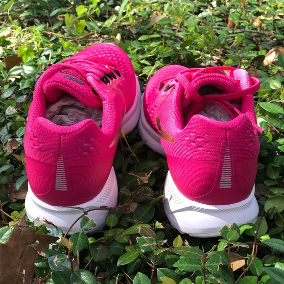NWT Nike ID Air Zoom Pegasus 34 Pink WMNS - Picture 3 of 8