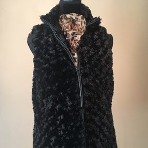 BLACK SOFT & BLACK EAST 5TH AVE. VEST SZ L/XL