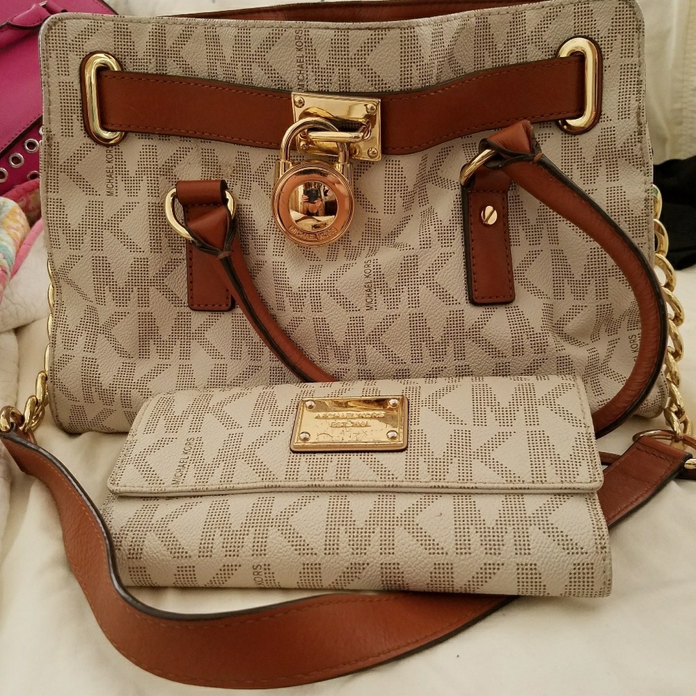 Michael kors purse and wallet