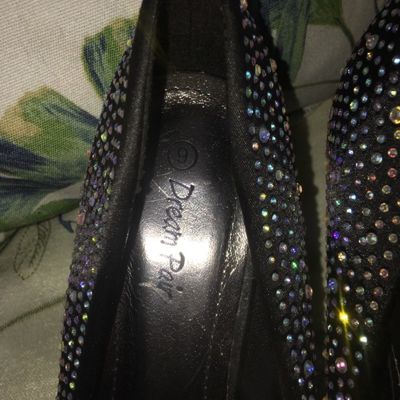 Satin Black pump with rhinestone studs - Picture 3 of 4