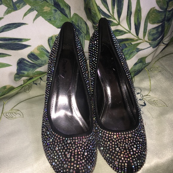 Satin Black pump with rhinestone studs - Picture 4 of 4