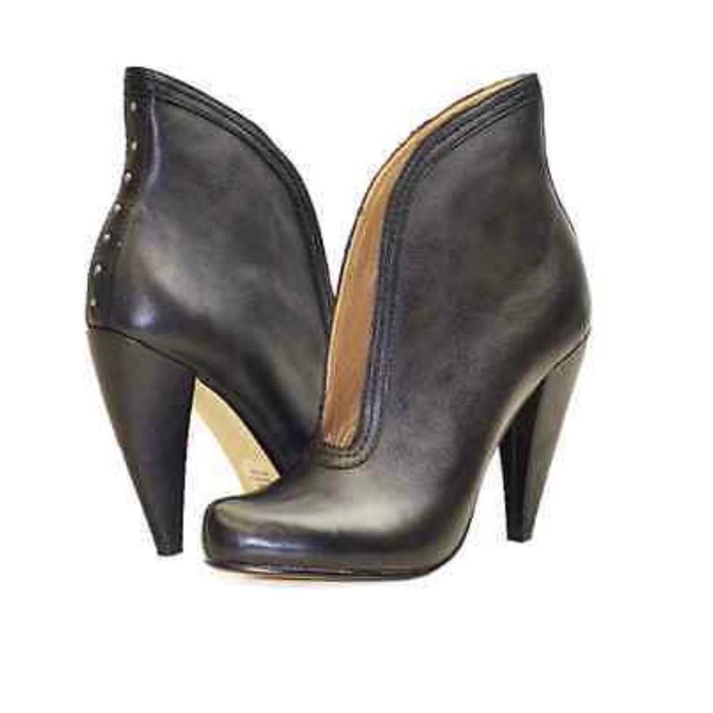 Seychelles open front studded heeled bootie