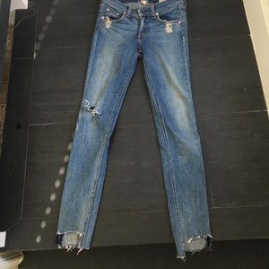 Fantastic Rag and Bone skinny jeans in denim wash