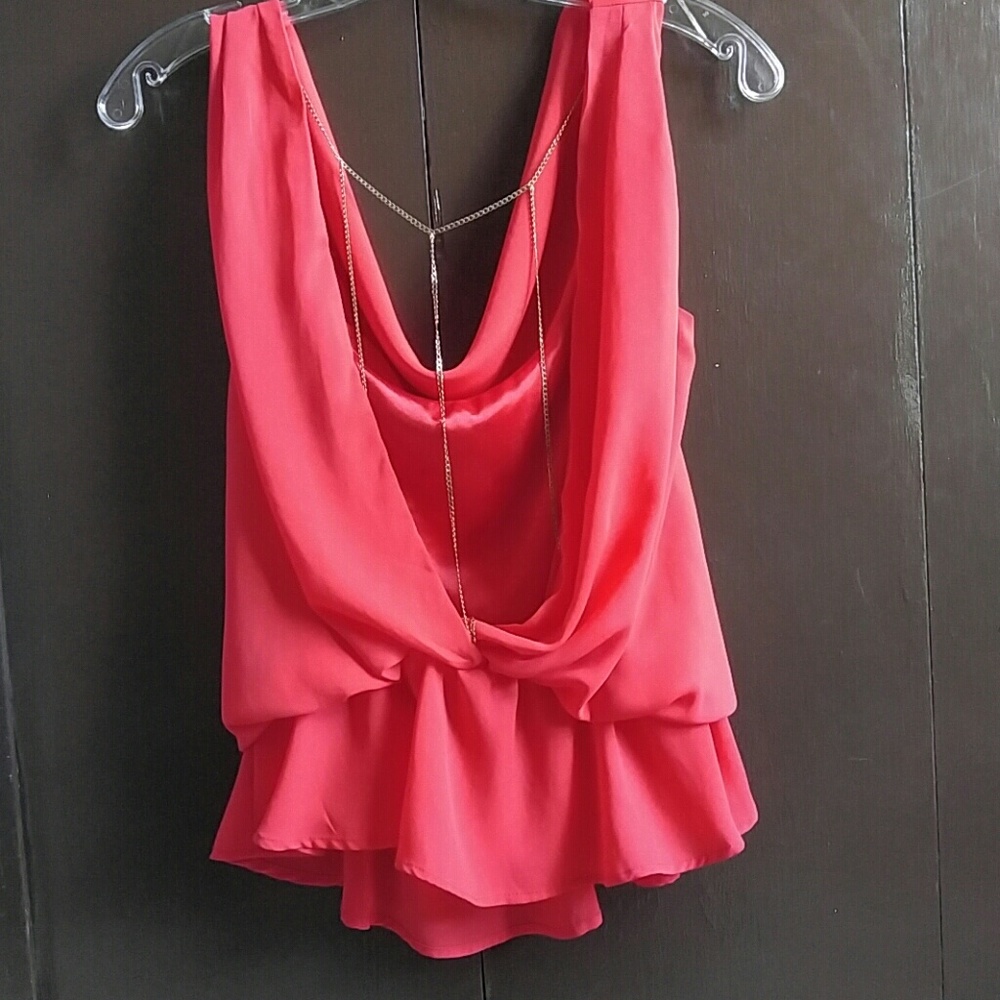 True Red Top - Picture 2 of 4