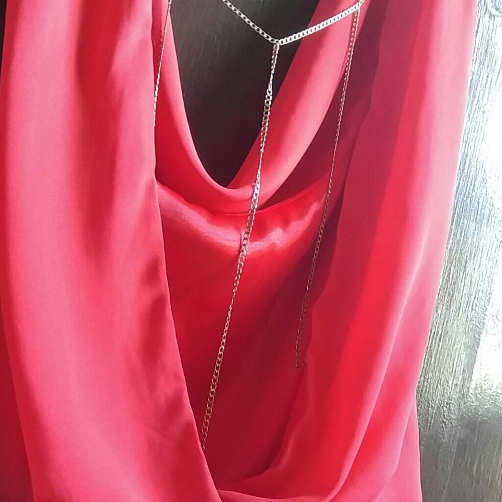 True Red Top - Picture 3 of 4