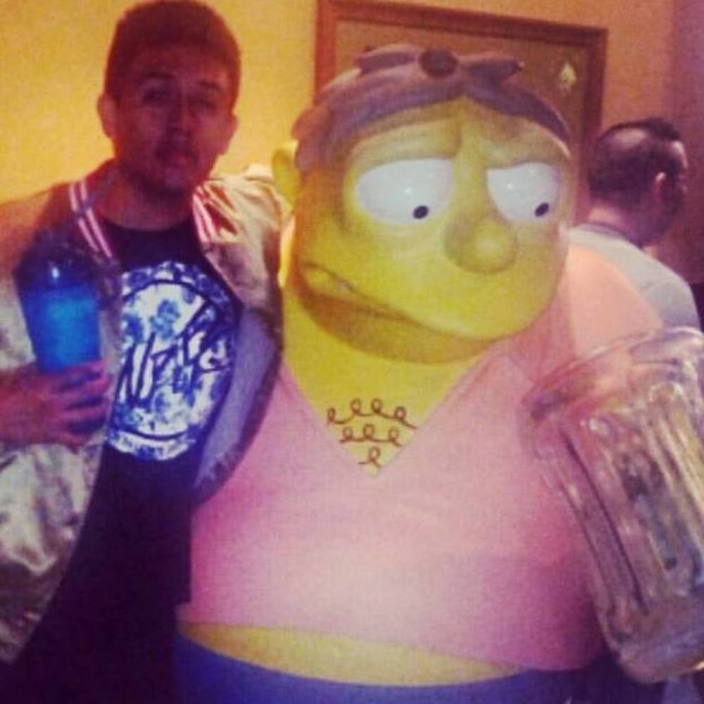 Meet your Posher, Victor