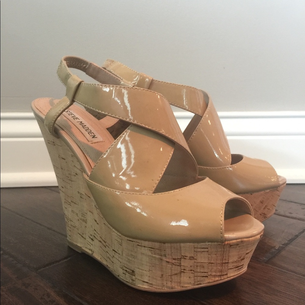 Steve Madden nude platform sandals