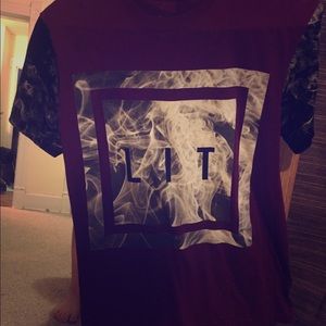 Rue 21 men’s “Lit” T shirt