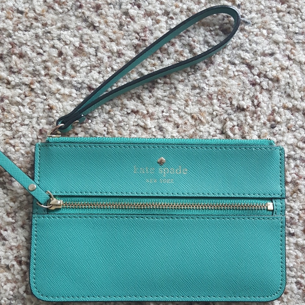 Kate Spade Mikas Pond Bee wristlet