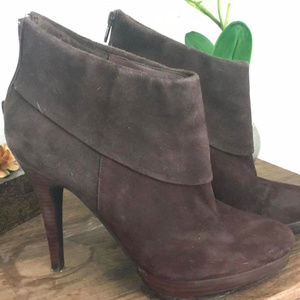 STEVE MADDEN BROWN SUEDE BOOTIE SIZE 8