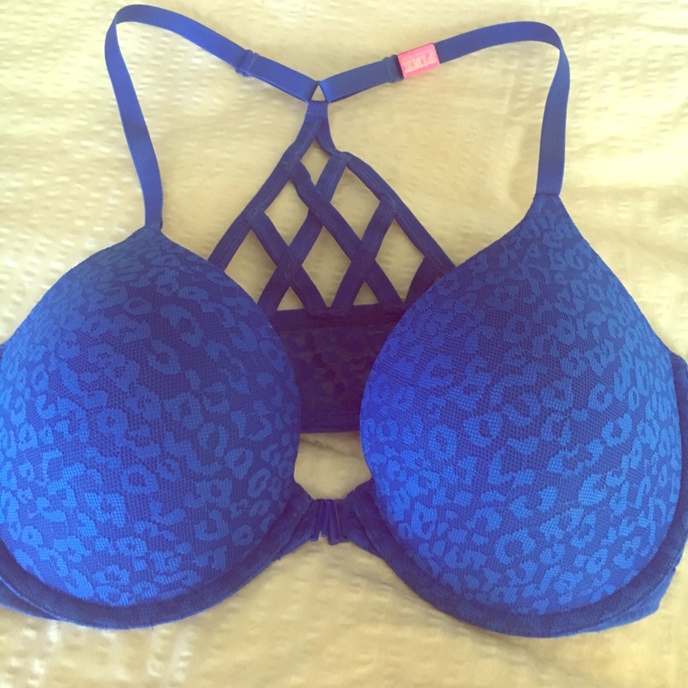New with tags PINK Bra in dark blue 36 D