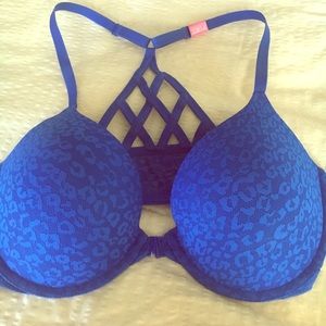 New with tags PINK Bra in dark blue 36 D