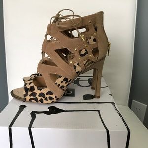 Dolce Vita Safia Leopard Heels, size 8