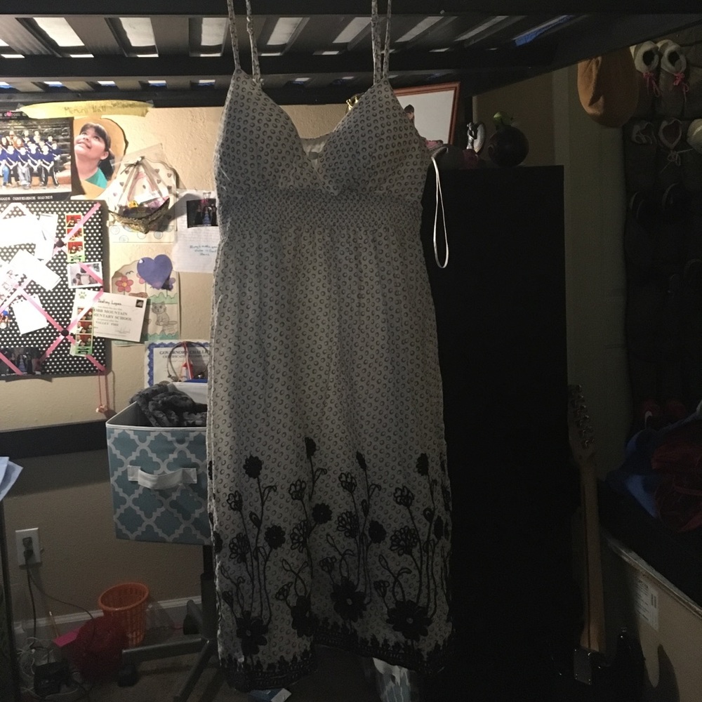 White floral dress 👗