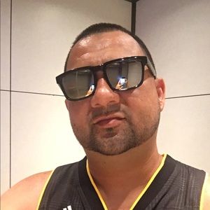 Meet your Posher, Jose