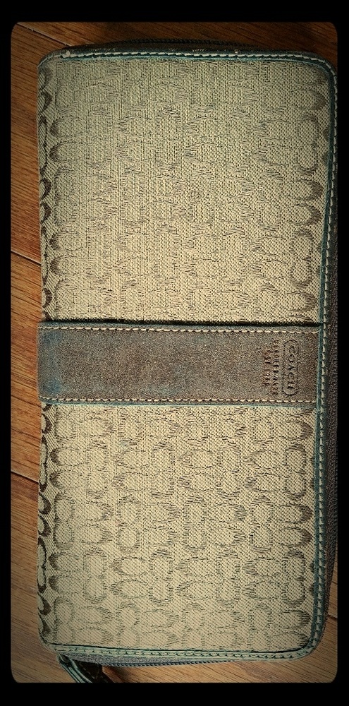 Authentic Coach accordion zip wallet