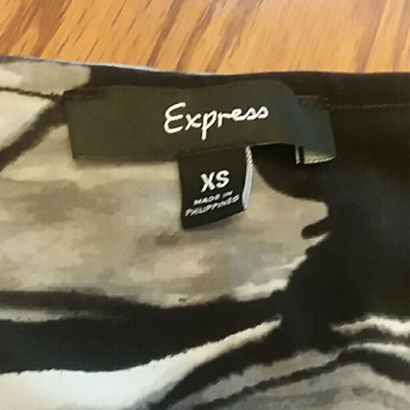 🦚Blouse🦚 - Picture 3 of 3