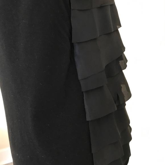 Black Ruffle tank - Picture 3 of 5
