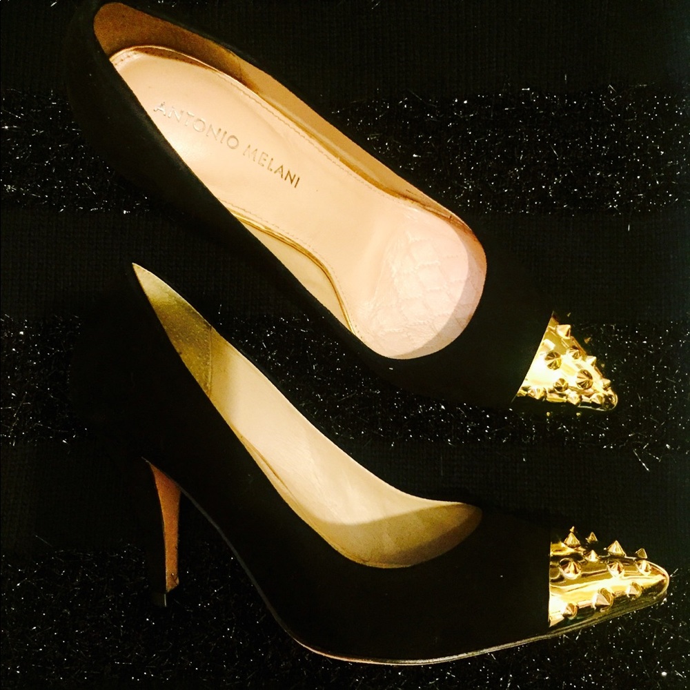 Designer, Antonio Melani pumps!
