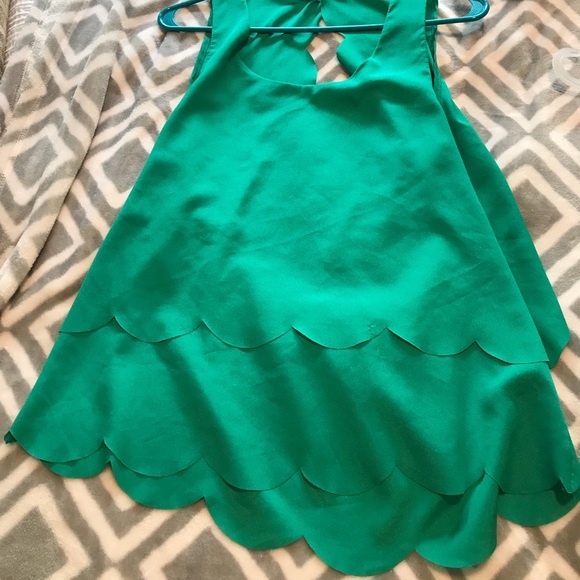 Cute green boutique tank - Picture 1 of 3