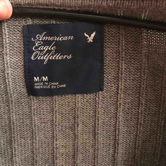 American Eagle sweater - Picture 2 of 2