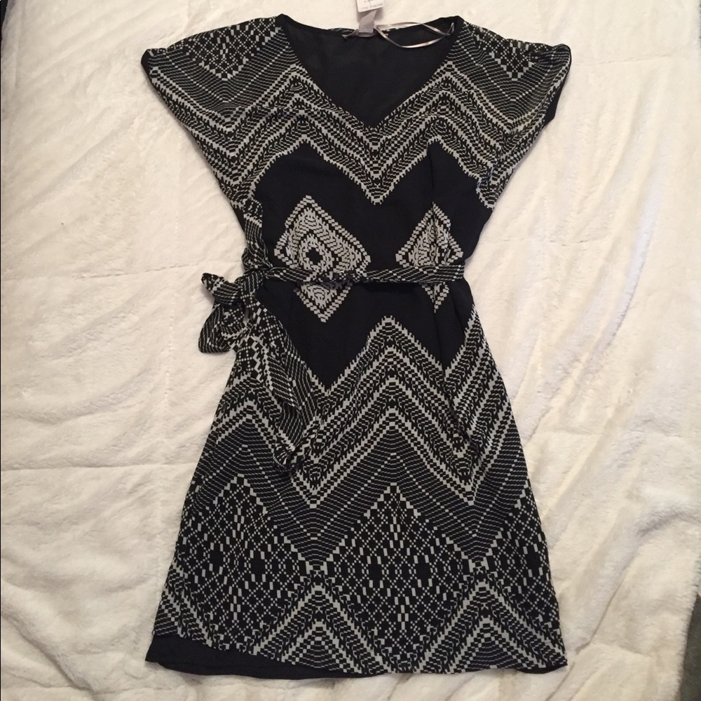 🎃 NWT black and white dress