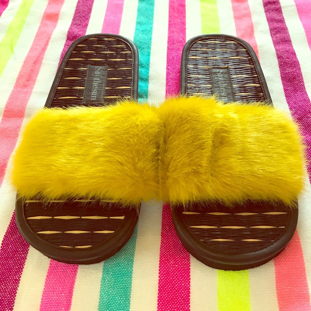 Saythesun Slides, women’s size 7/8 - Brand New!