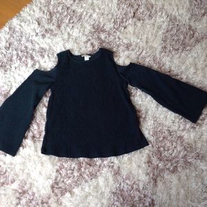 BOGO‼️Beautiful forest green cold shoulder top