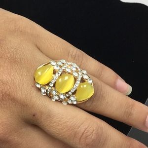 New Beautiful Gold  Costume Ring