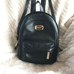 Michael Kors leather mini backpack 🎒 💫
