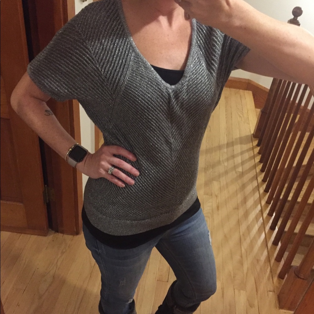 Express metallic silver top