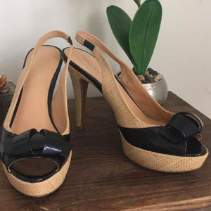 NINE WEST BLACK/TAN PEEP TOE SLING BACKS, SIZE 8