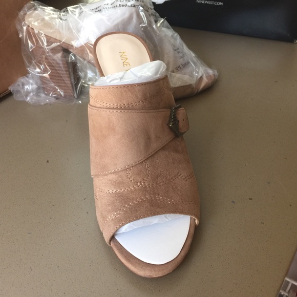 Nine West Peep Toe Mule - Picture 3 of 5